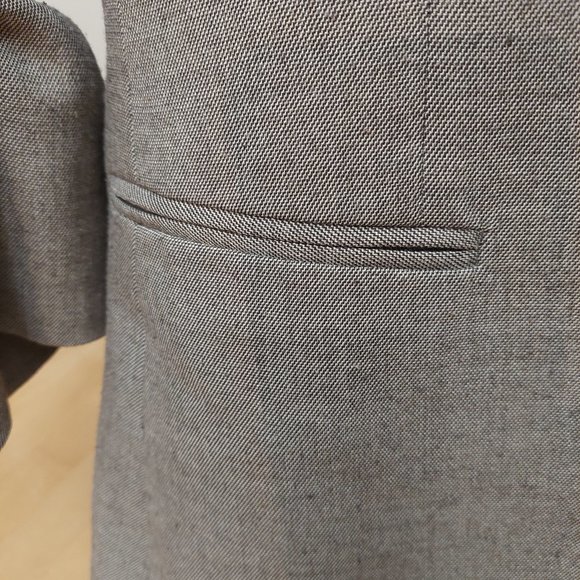 Calvin Klein Single Breasted Blazer faux pockets, single button, rouch sleeves - Picture 5 of 13